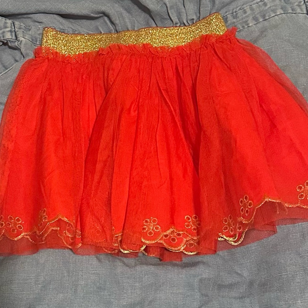 Tulle Mini Boden skirt. Red and gold. 3/4